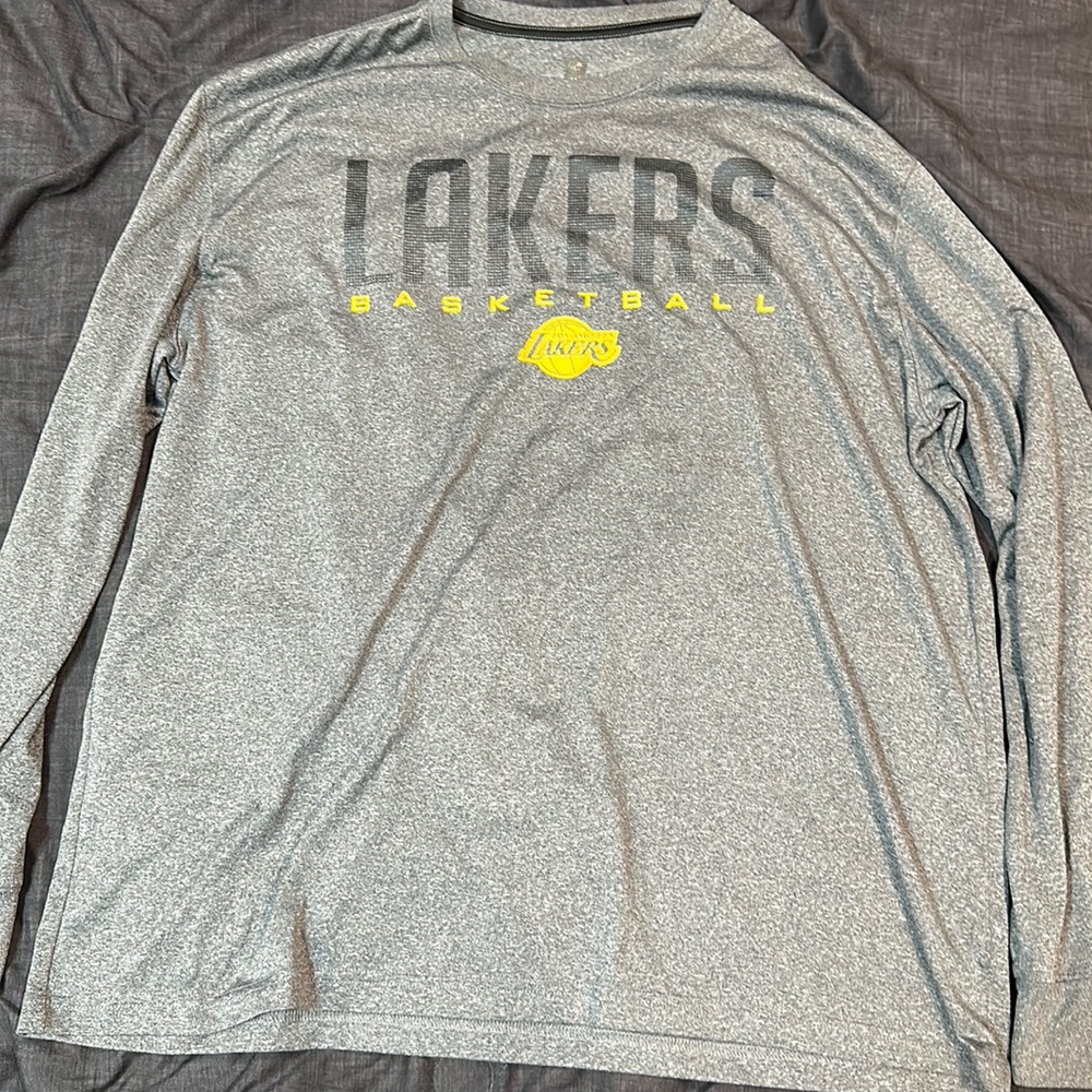 Lakers workout long sleeve